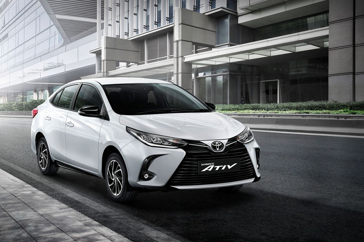 Ắc quy xe Yaris - Thay ắc quy xe Yaris tại nhà giá rẻ