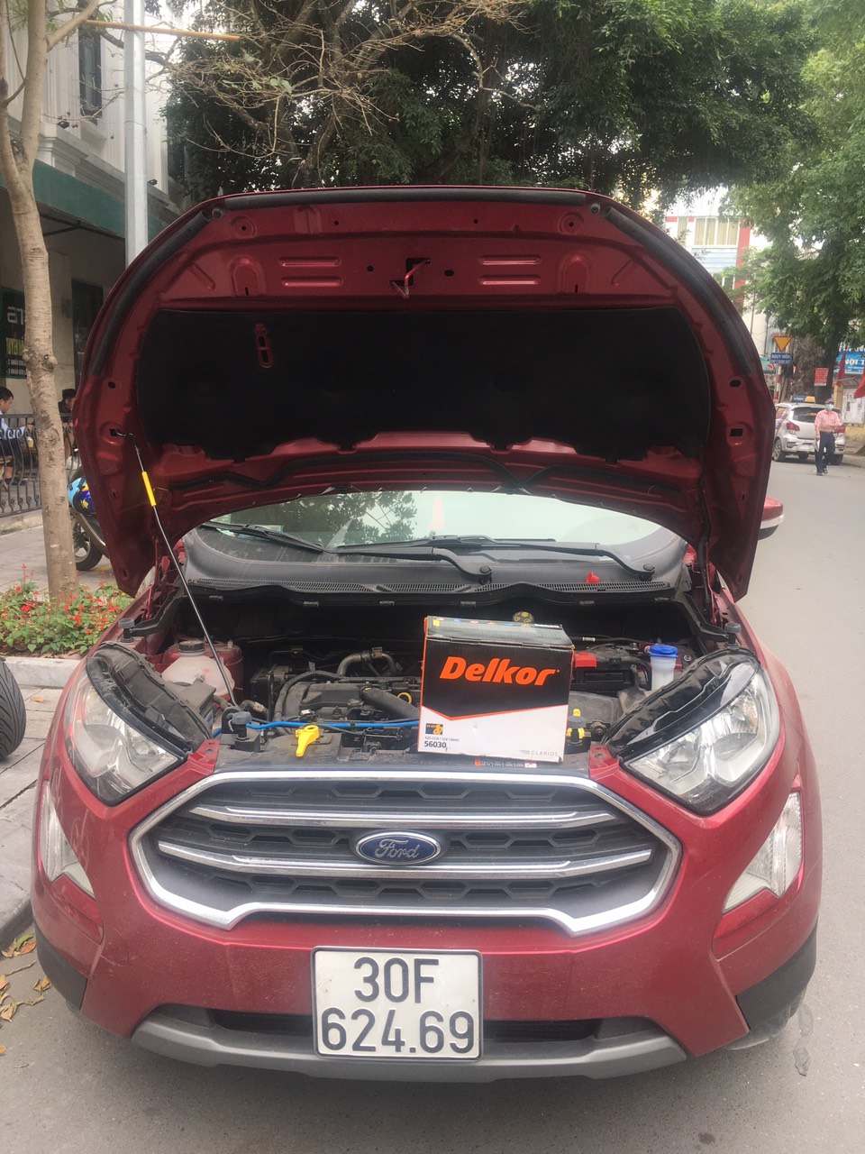 Ắc quy xe Ford Ecosport - Thay ắc quy xe Ford Ecosport tại nhà