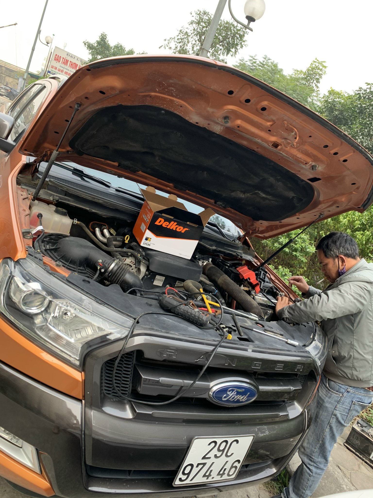 câu ắc quy xe Ford Ranger