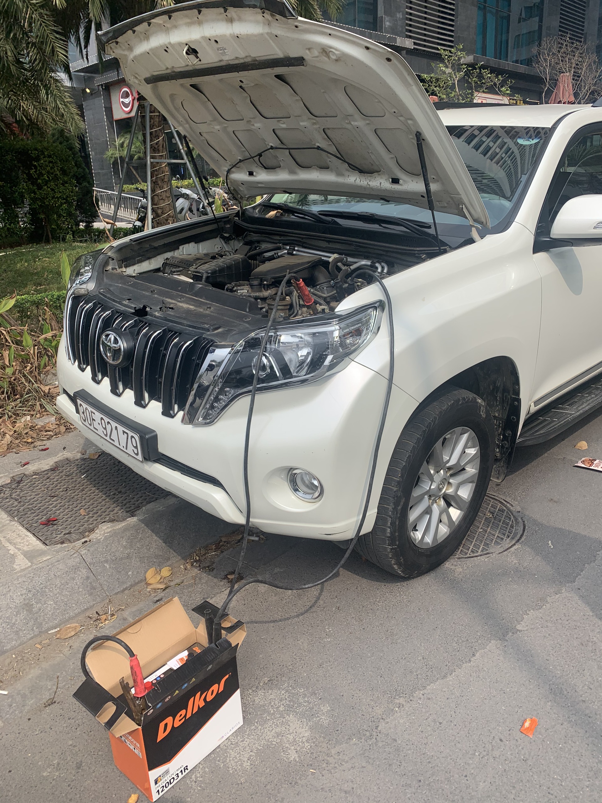 Cứu hộ câu Kích sạc thay bình ắc quy ô tô tại Quận Gò Vấp TP HCM