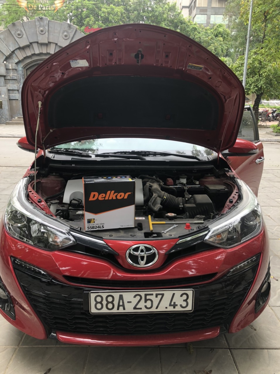 Ắc quy xe Yaris - Thay ắc quy xe Yaris tại nhà giá rẻ